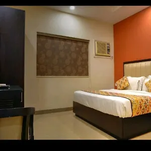 3* Hotel Deviram Palace